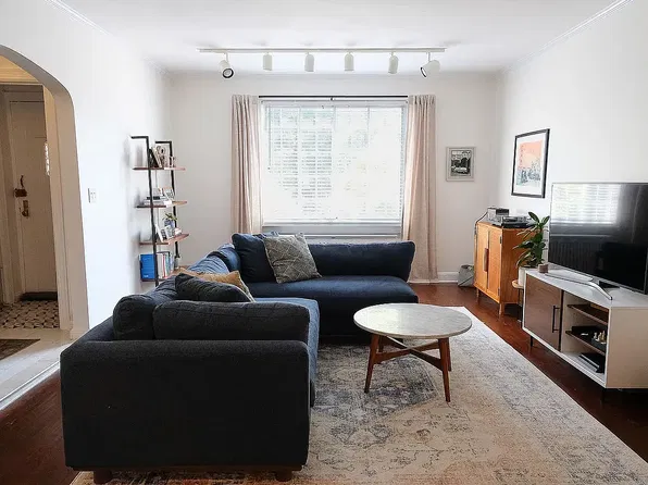 67-62 Groton St, Forest Hills, NY 11375