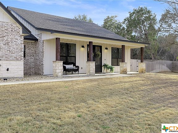 4th image of 1030 Woodland Bend Cir
