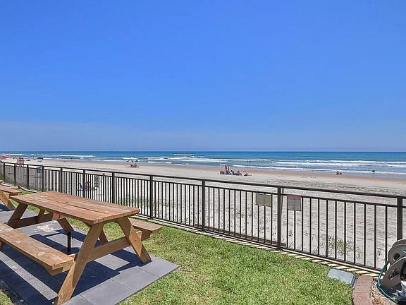 5th image of 1909 S Atlantic Ave #323