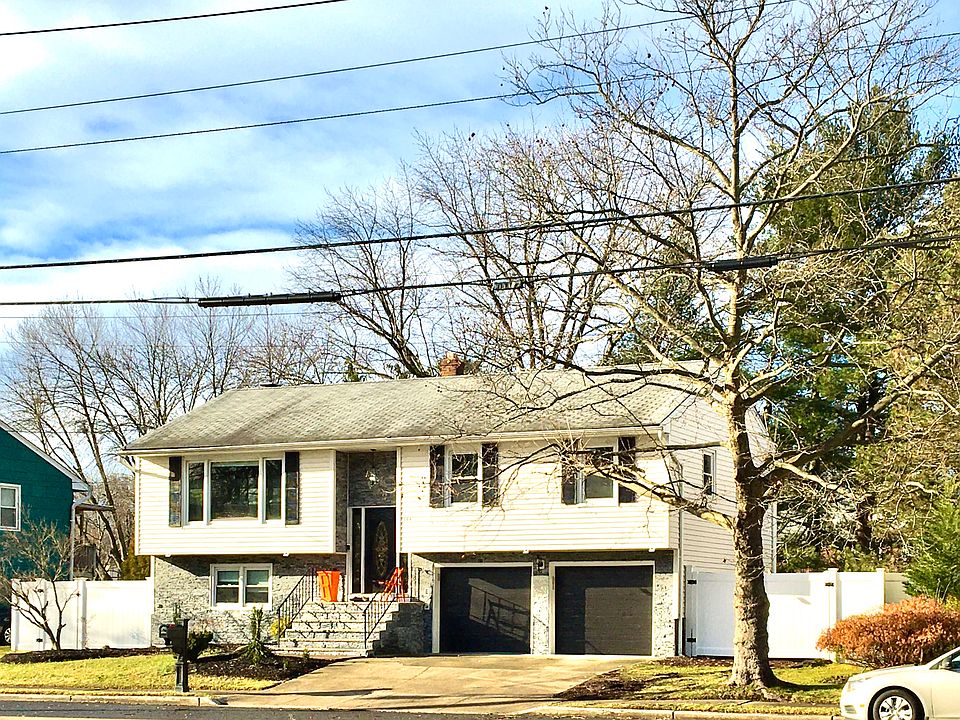 2nd image of 154 Forest Ave