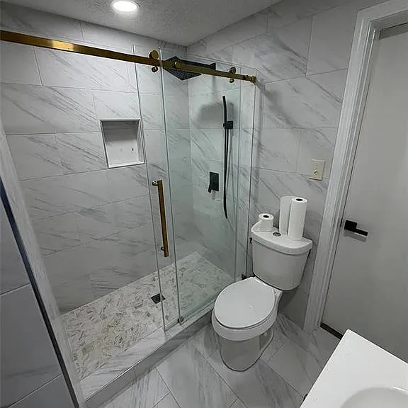 418 Engle Dr — Photo 8