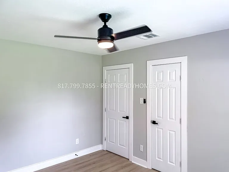 8112 Barkley St — Photo 8
