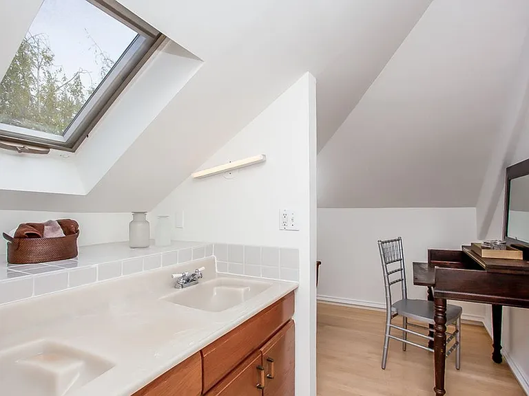 1317 Shattuck Ave — Photo 11