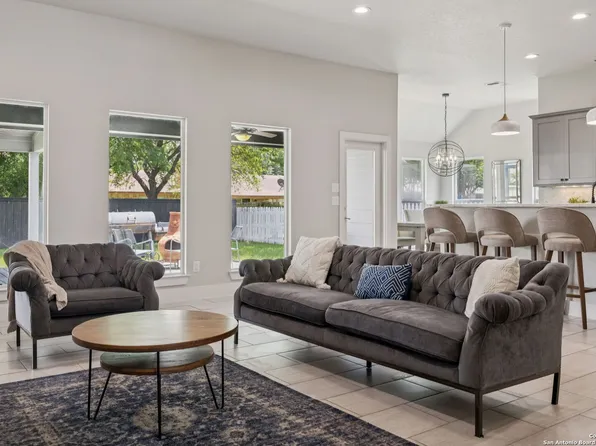 1516 Denise Drive, New Braunfels, TX 78130