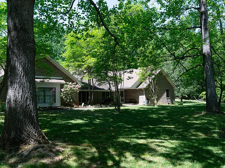 7911 Micah Dr — Photo 9