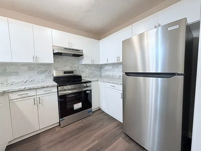 2 bed, 1216 sqft, $1,295 — Photo 2