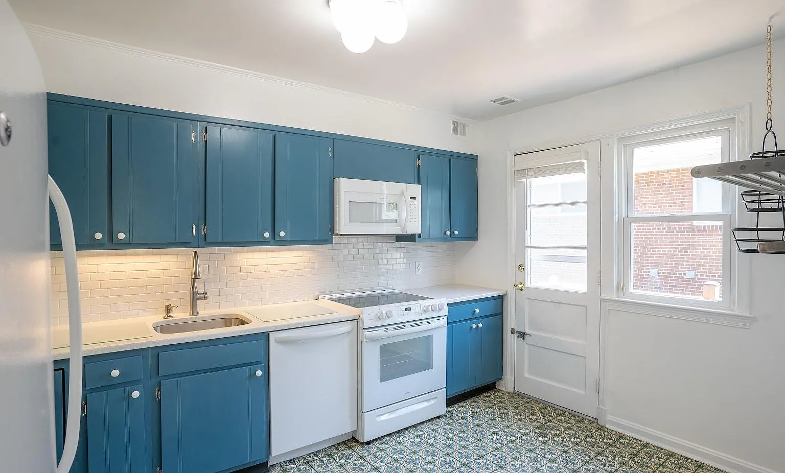 E Parkhill Dr, Bethesda — Photo 4