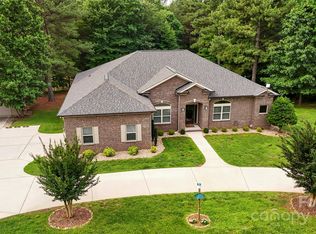 106 Pier Point Dr, Stony Point, NC 28678