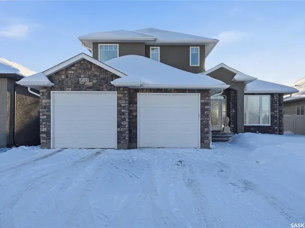 215 BEECHWOOD CRESCENT, Saskatoon, SK S7V 1K6
