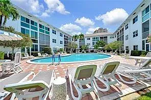 2 bed, 2.0 bath, 1000 sqft, $4,100 — Photo 4