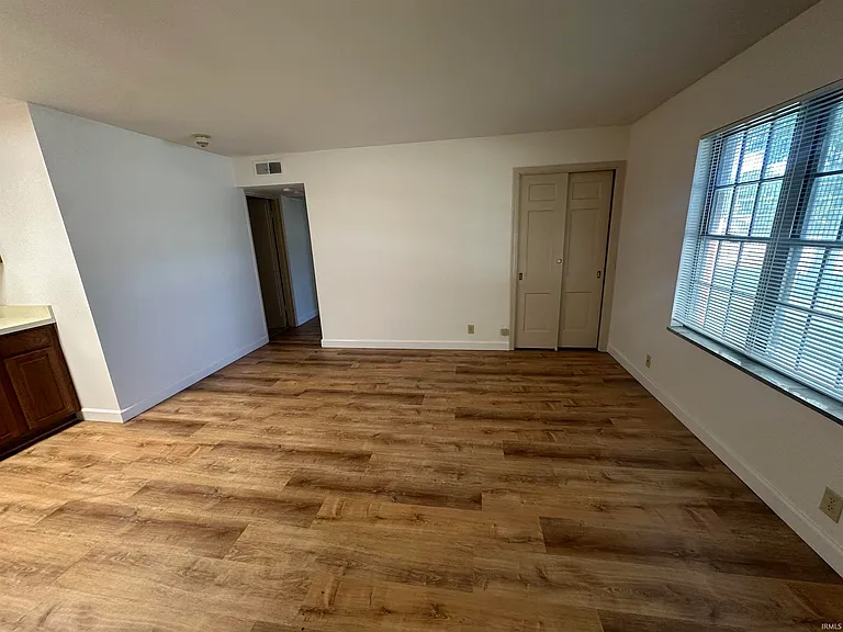 665 Saint Marys Dr #6 — Photo 5