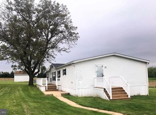 2 Terrie Ln, East Earl, PA 17519