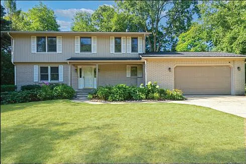 1990 Squirrel Valley Dr