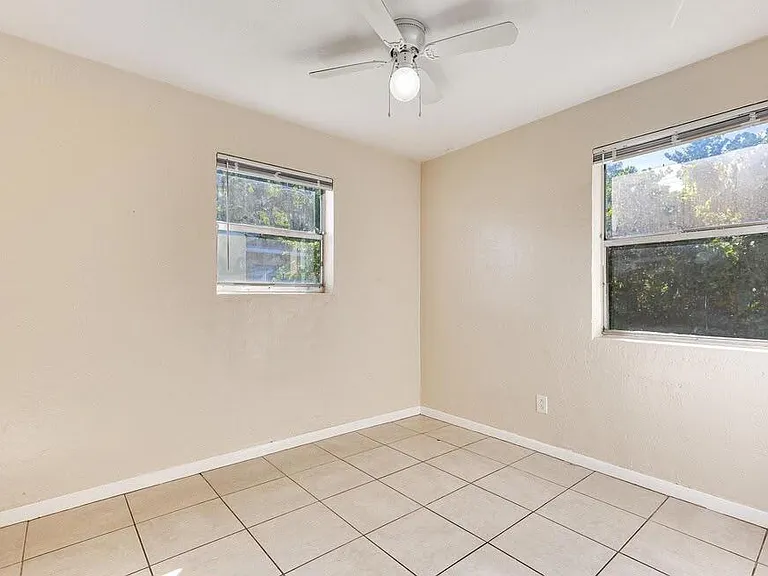 1501 NW 24th Ave — Photo 2