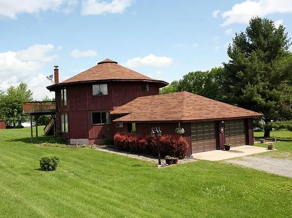 1427 Beach Lake Hwy, Beach Lake, PA 18405