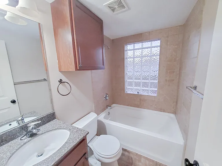 814 S 38th St — Photo 14