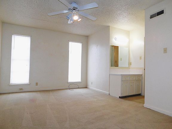 5th image of 5018 Kenosha Ave APT B