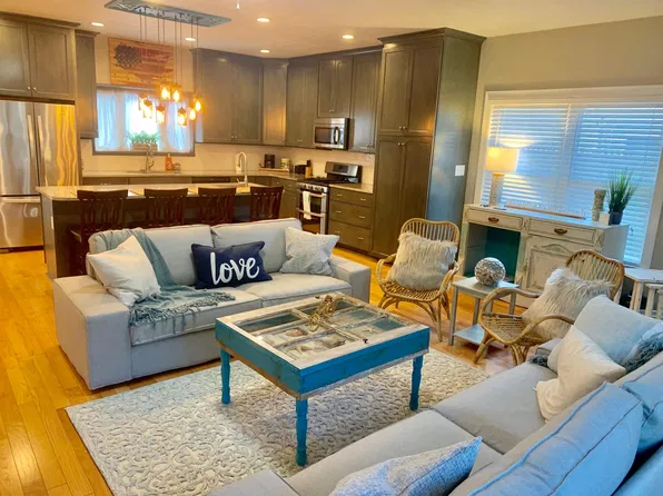 1306 Baltic Ave, Virginia Beach, VA 23451