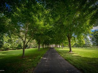 1076 Locust Grove Rd, Shelbyville, KY 40065