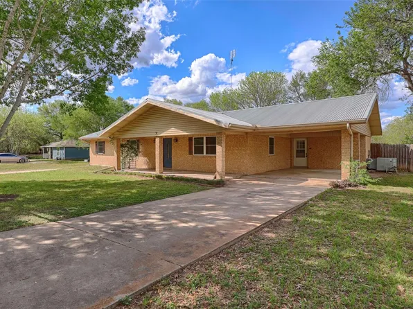 705 S La Grange St, Flatonia, TX 78941