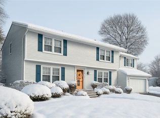 6807 Larchmont Dr, Mayfield Heights, OH 44124