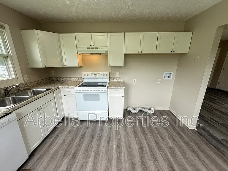 230 Booher Ln #4 — Photo 7