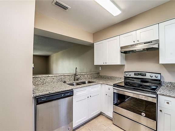 4th image of 163 Scottsdale Sq #163