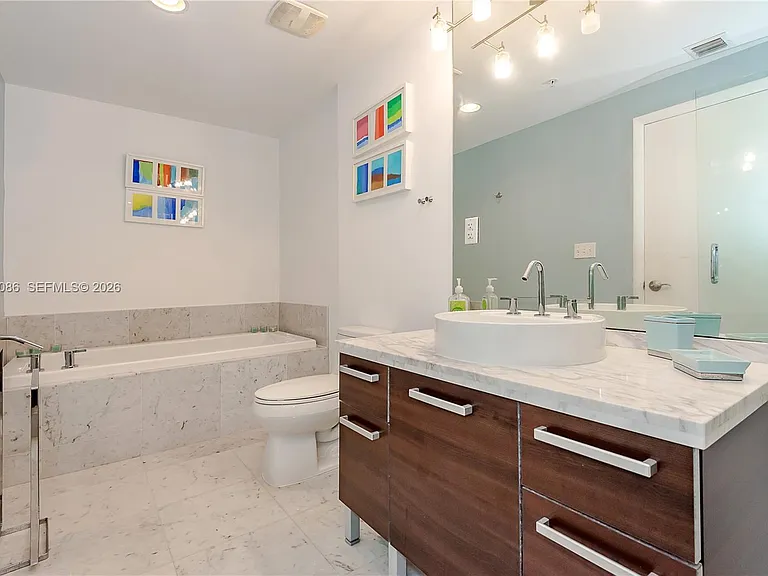 253 NE 2nd St #907 — Photo 19