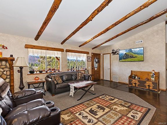 4th image of 1315 Spruce Ln