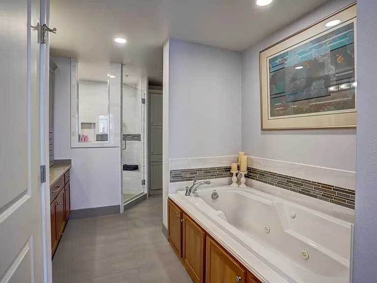 625 N Segoe Rd — Photo 19