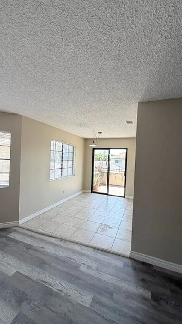 377 Puente — Photo 4