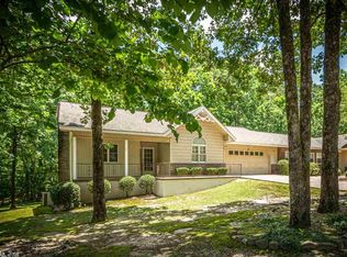 24 Majorca Dr, Hot Springs, AR 71909
