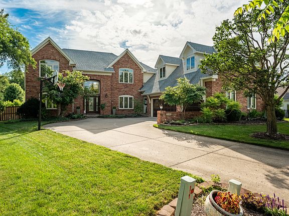 2nd image of 21185 Bayhill Ct