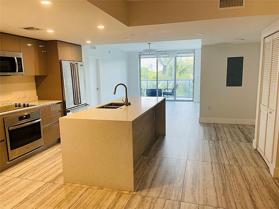 3rd image of 13800 Highland Dr #408