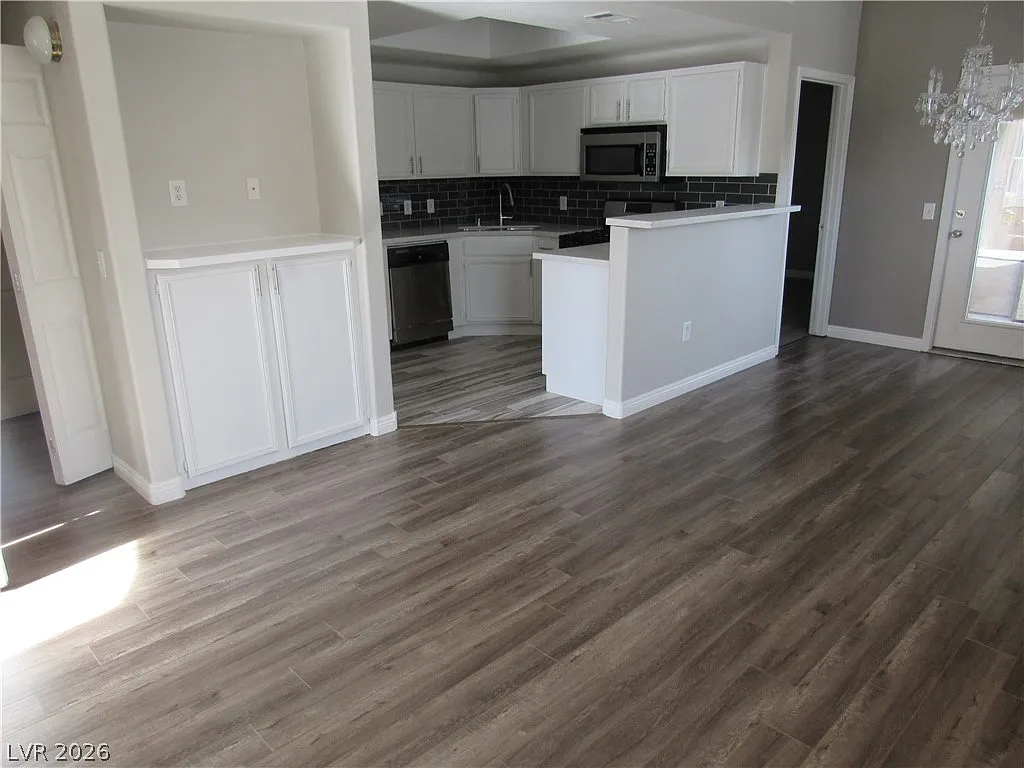 9470 Peace Way — Photo 3