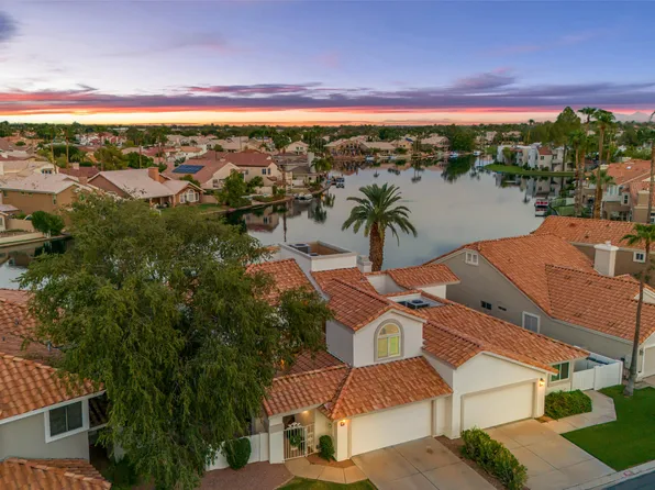 521 S MARINA Drive, Gilbert, AZ 85233