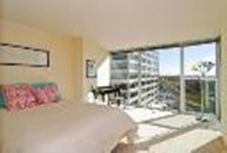 4th image of 1580 Sherman Ave #Pho8