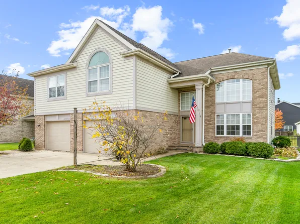 312 S Church Rd, Bensenville, IL 60106