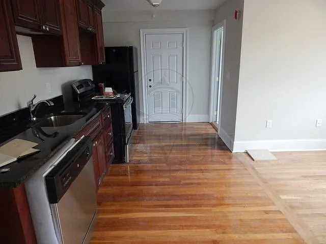 125 Orchard St #3 — Photo 1