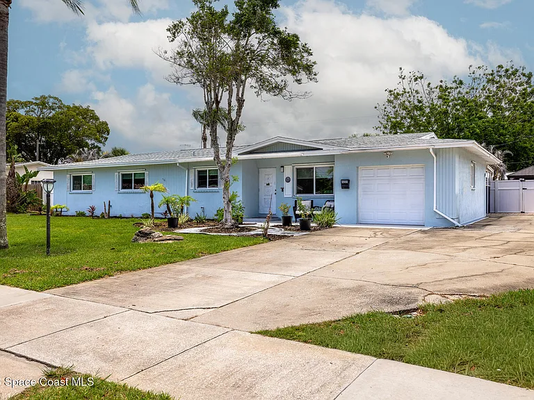 2502 Plantation Dr — Photo 1
