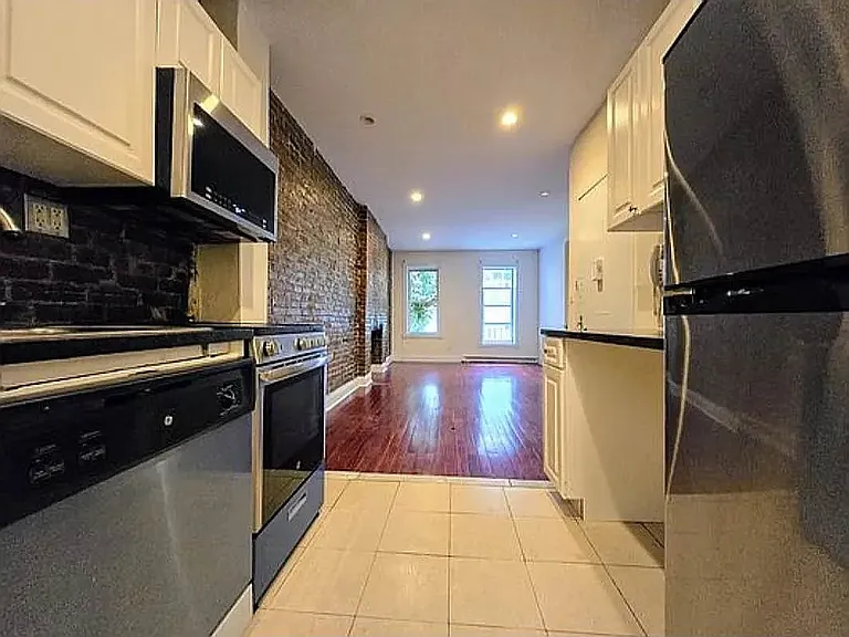 421 W 56th St #3T — Photo 1