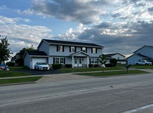 5017 W Cold Spring Rd, Milwaukee, WI 53220