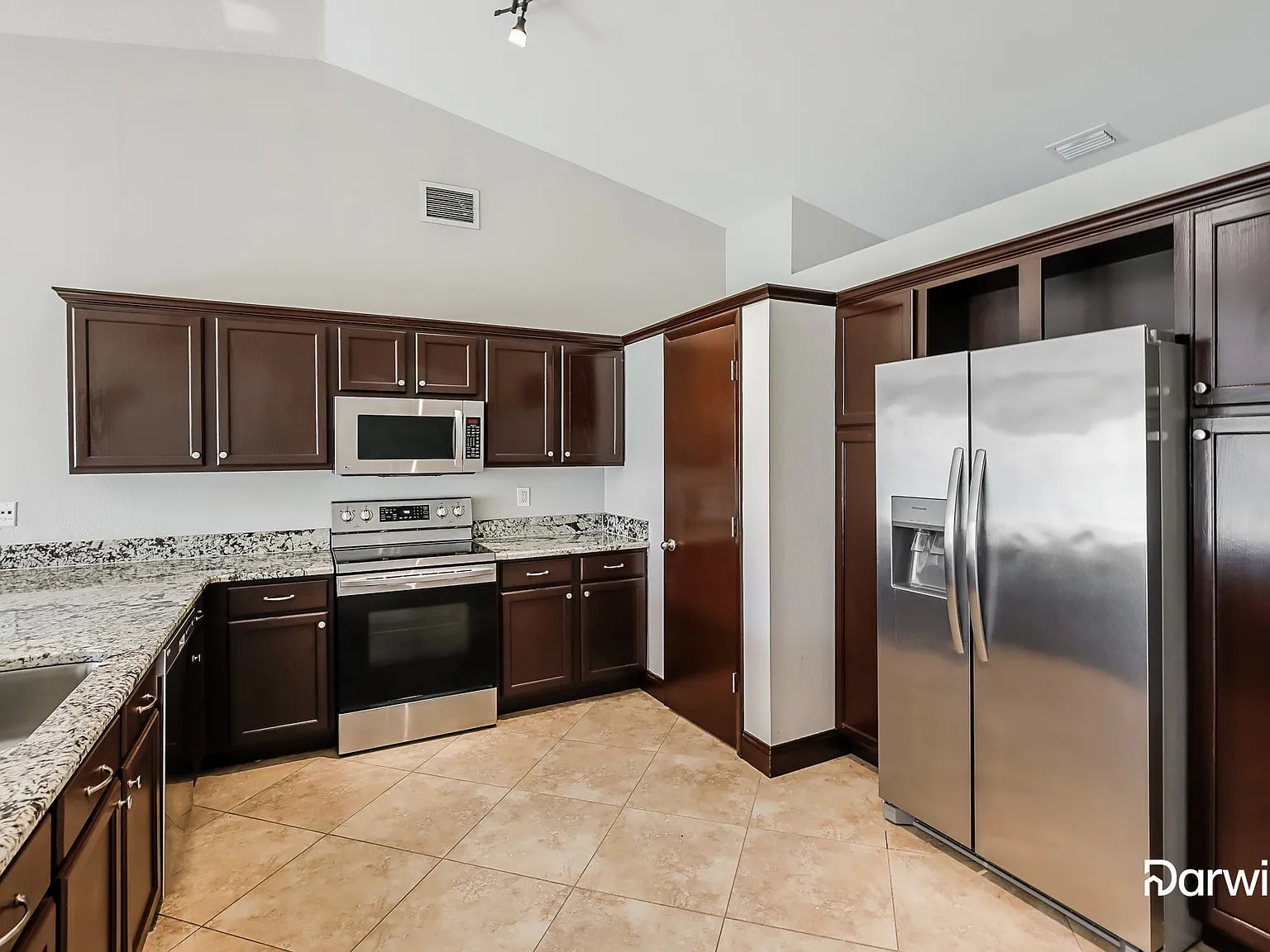 4 bed, 2.0 bath, 2074 sqft, $2,755 — Photo 2