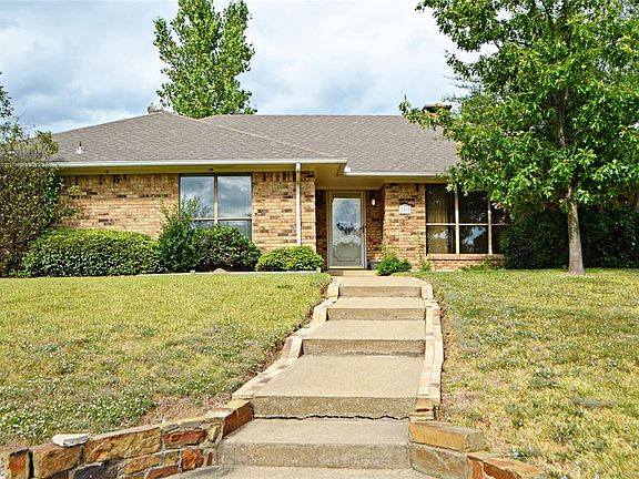 4th image of 2107 Turtle Creek Dr