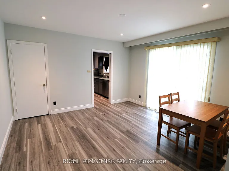 1095 Spears Rd — Photo 5