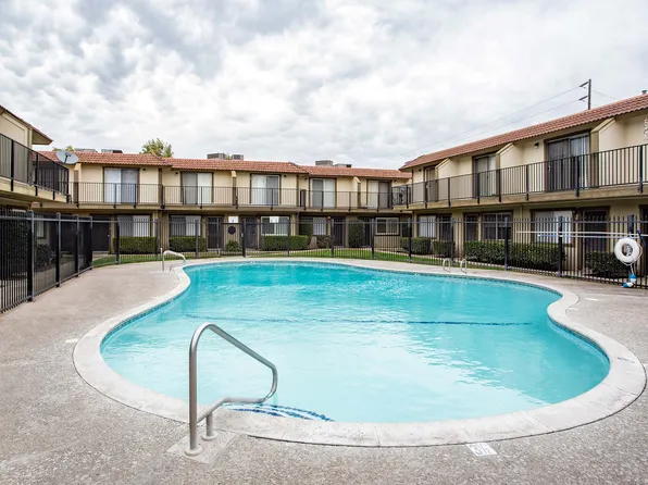 Briarwood Apartments