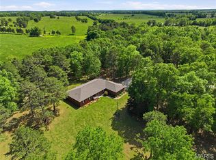 9600 Creek Rd, Raymondville, MO 65555