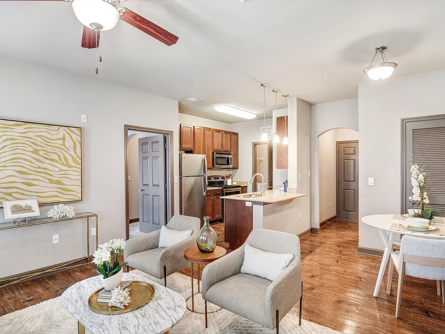 Kingston Crossing Apartment Homes — Photo 3