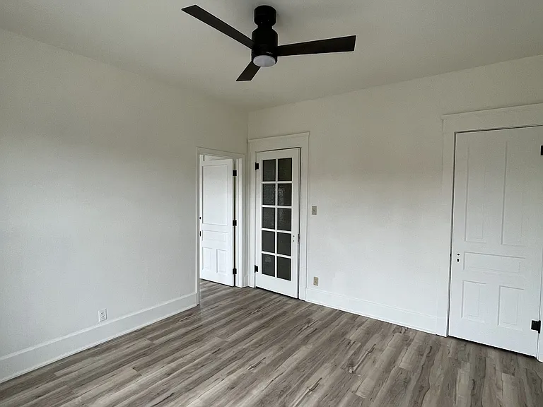 3220 Washington Ave — Photo 4