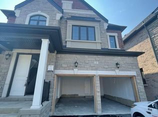 2 Bachelor St, Brampton, ON L7A 5B1